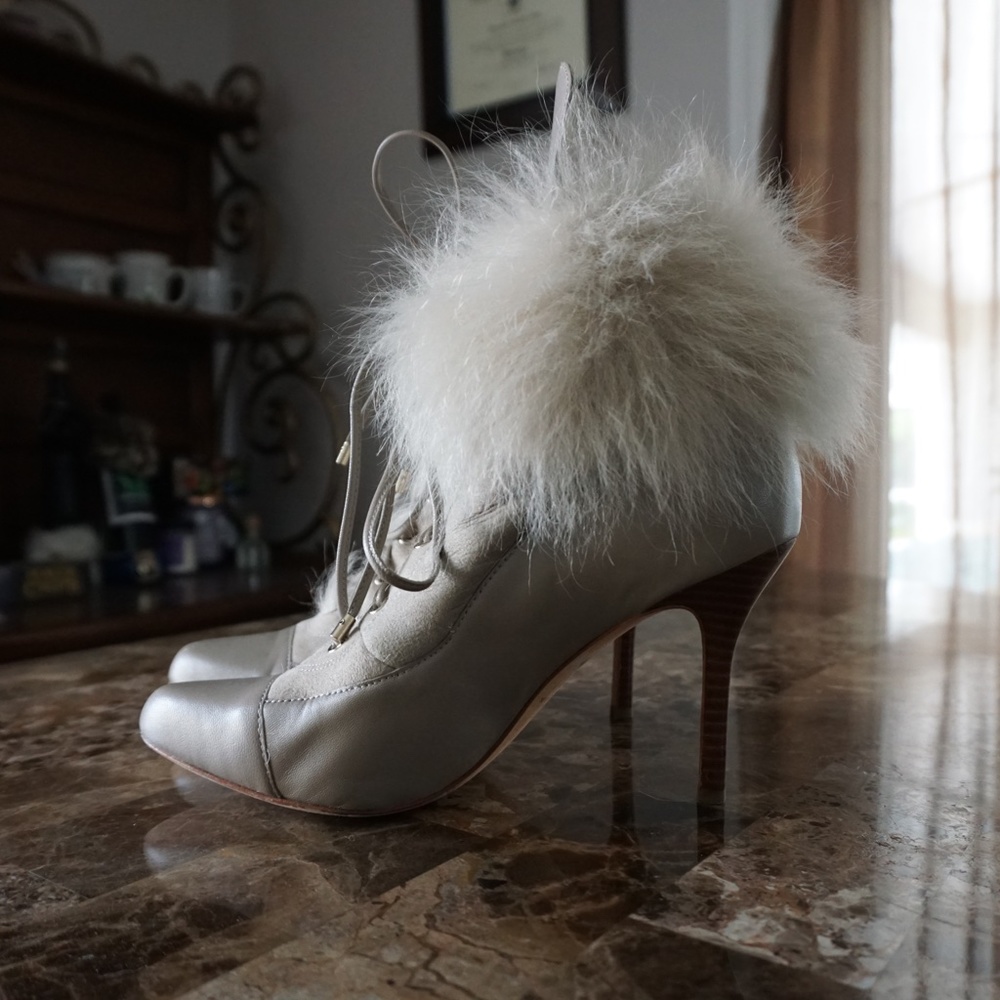 Ann Taylor Fur Lace-up like new Winter Booties - Picture 5 of 8